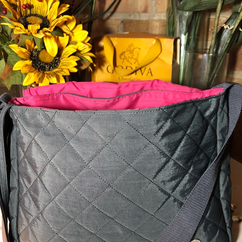 Baggallini Crossbody Bag - Picture 6 of 8